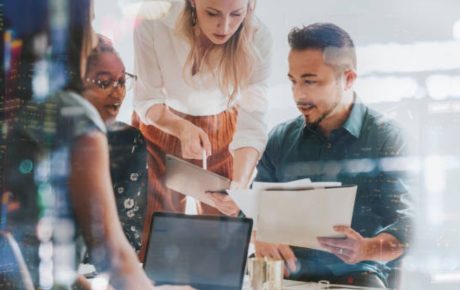 Power Dynamics in Team Settings: How to Mediate Fairly