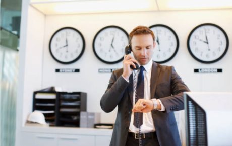 Addressing Time Zone Challenges in Global Remote Teams Through Mediation